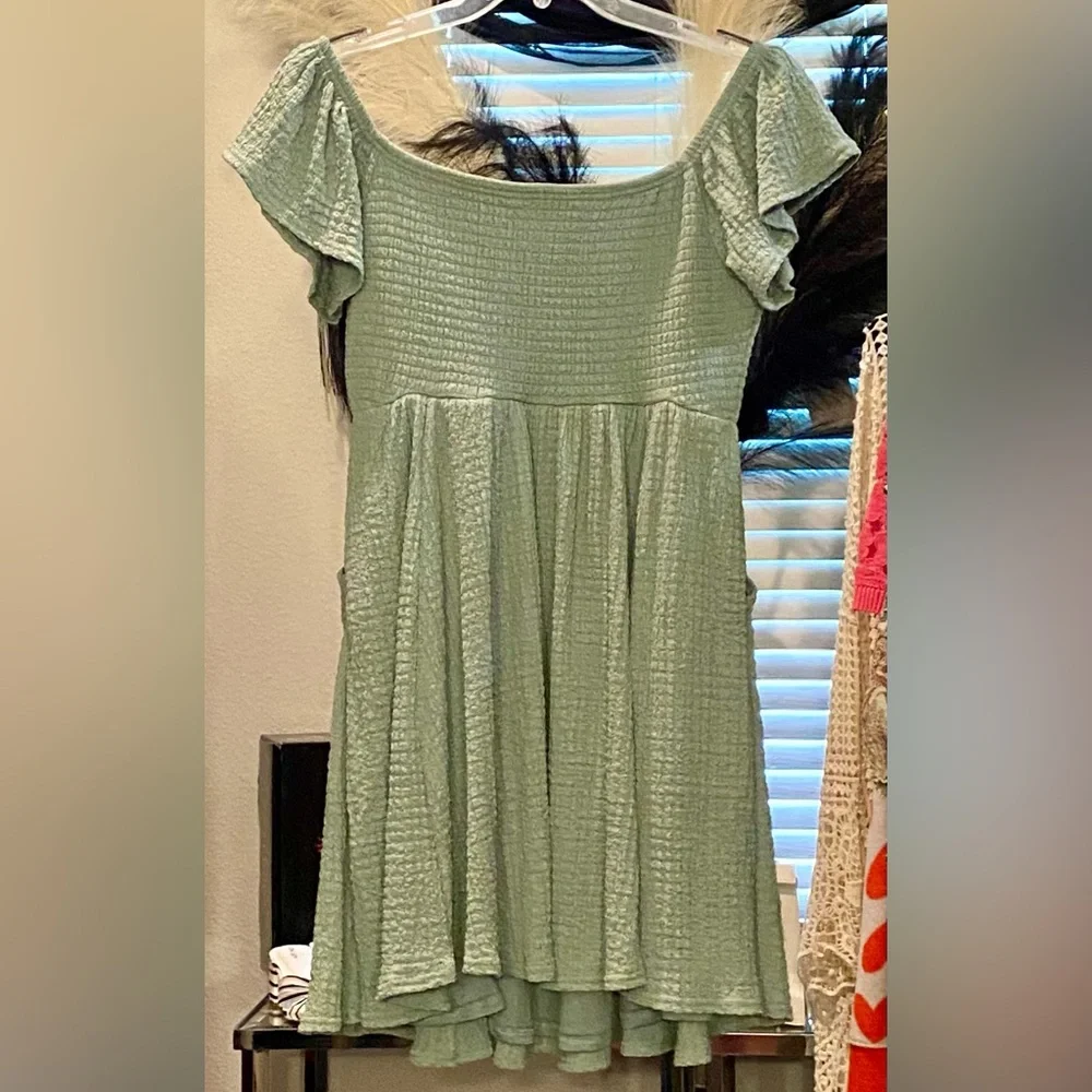 Torrid Sage Green Off-Shoulder Smocked Mini Dress - Size 1X - NWT! - Picture 9 of 10